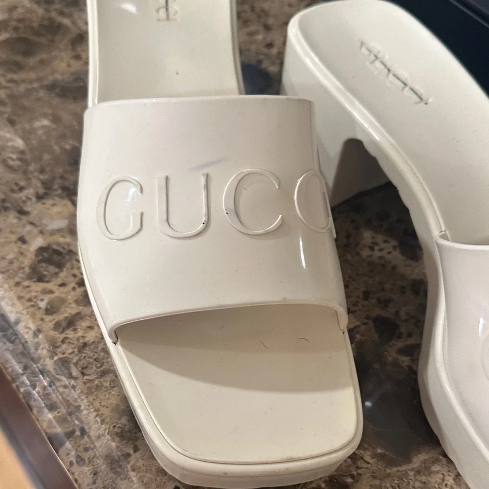 Gucci Women's Ivory Mules - Picture 3 of 8